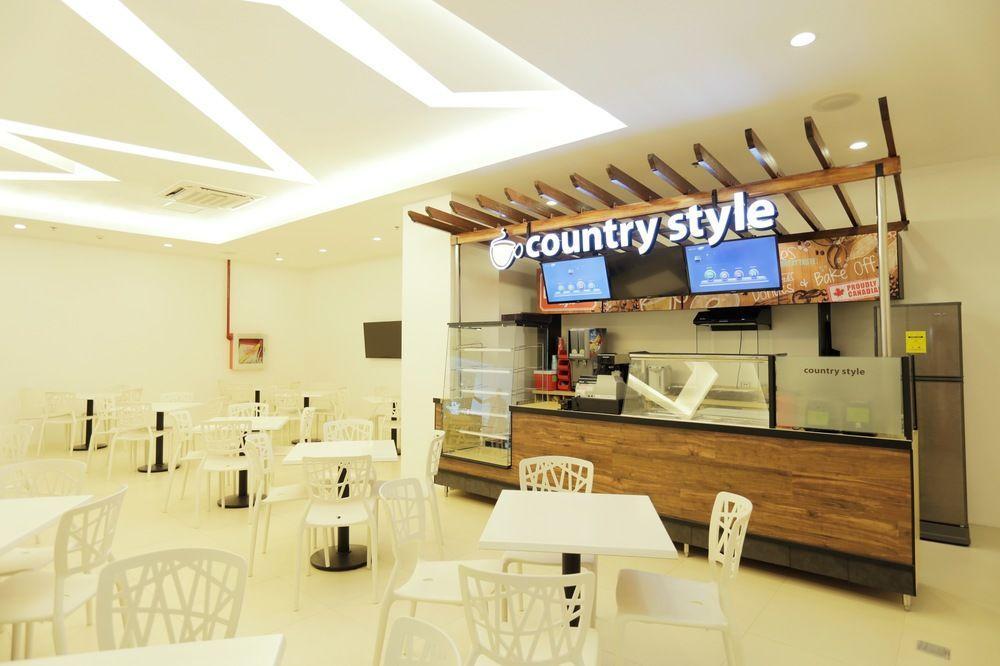 Go Hotels Timog Quezon City Exterior photo